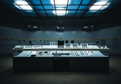 Nexus 设置面板截图，显示 Dock 位置、大小、透明度、自动隐藏等参数调节滑块，界面简洁专业，nexus 下载后的配置界面
